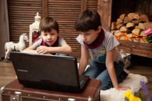 膣トレに関するYouTubeの無料動画はどこで見つけられる？